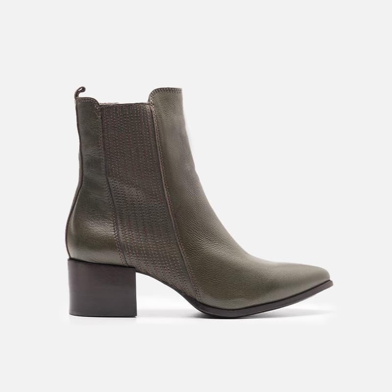 BOTA EM COURO VERDE