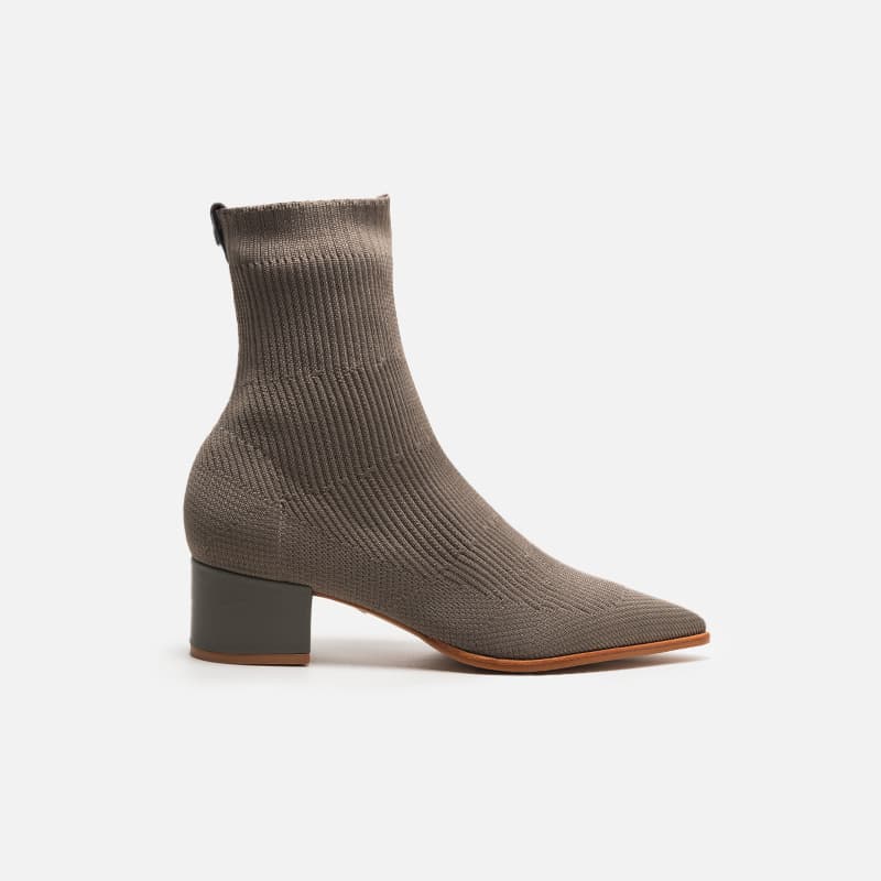 BOTA CARRANO CINZA