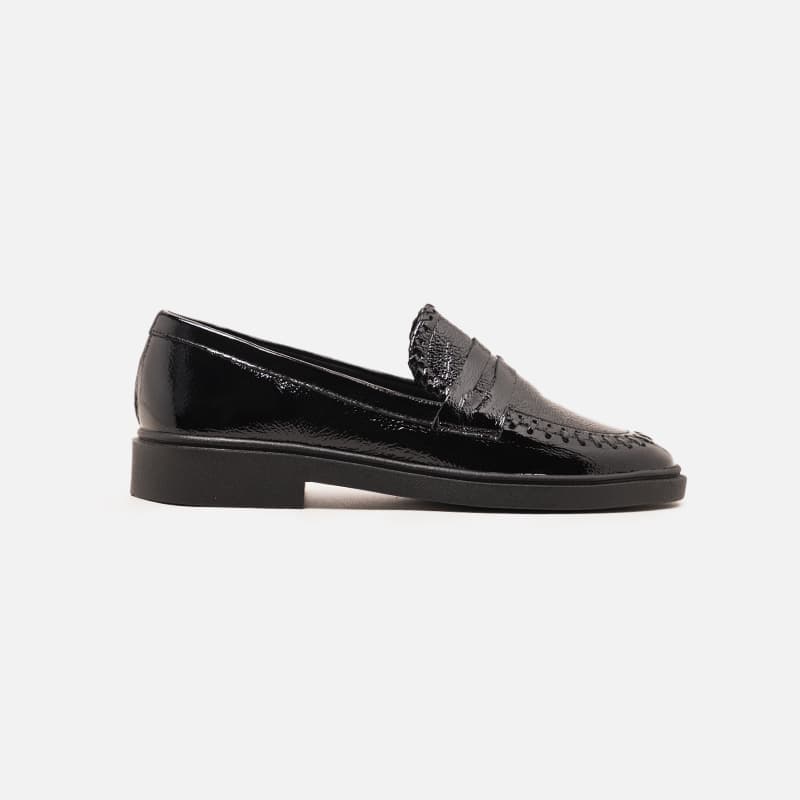 LOAFER MAITHE VERNIZ PRETO