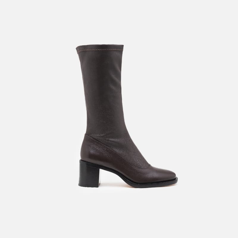 BOTA CANO MÉDIO MARROM