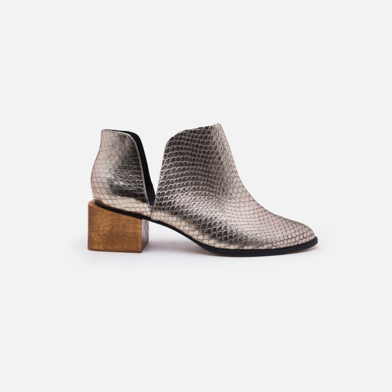 BOTA PANDORA PRATA VELHA
