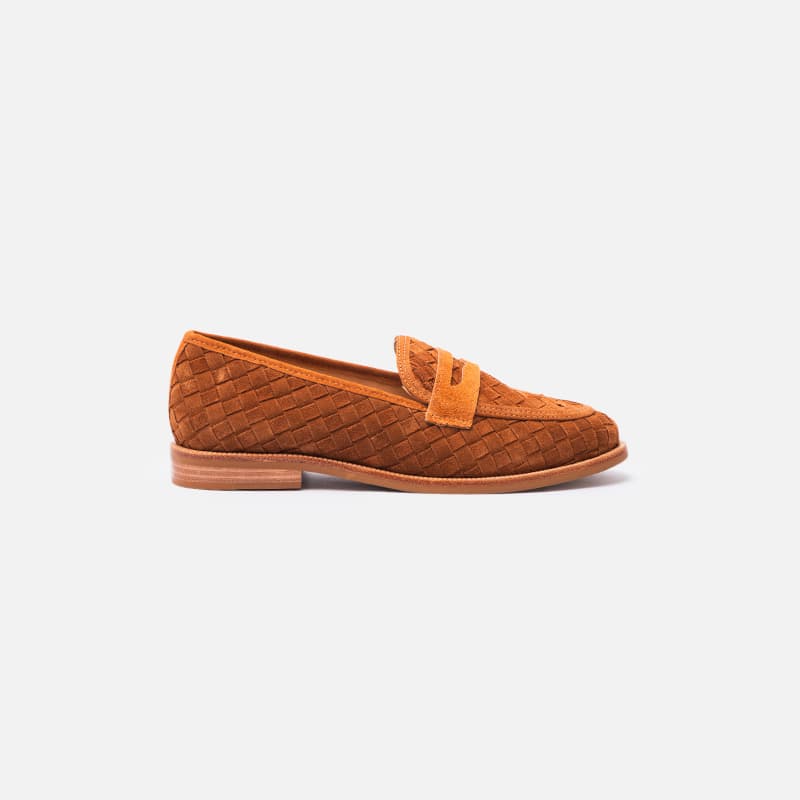 MOCASSIM  DE CAMURCA EM TRESSE CARAMELO