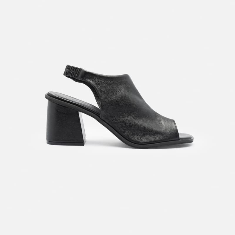 ANKLE BOOT EM COURO PRETO