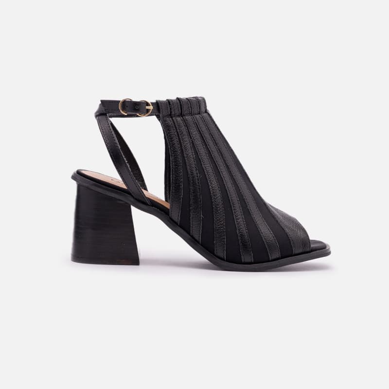 ANKLE PRETA PRETO