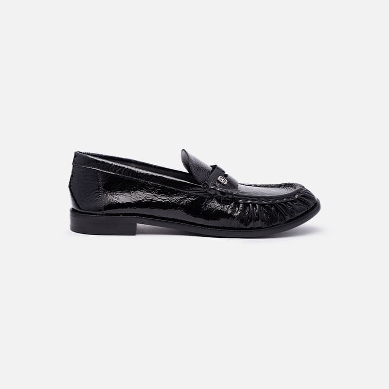 MOCASSIM EM VERNIZ PRETO
