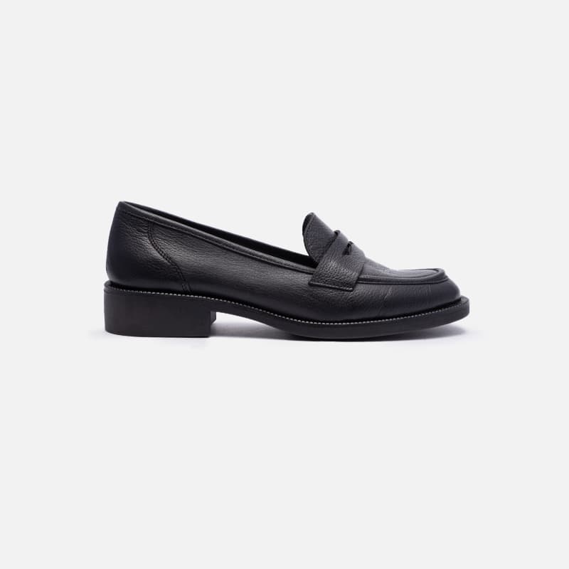 MOCASSIM EM COURO PRETO