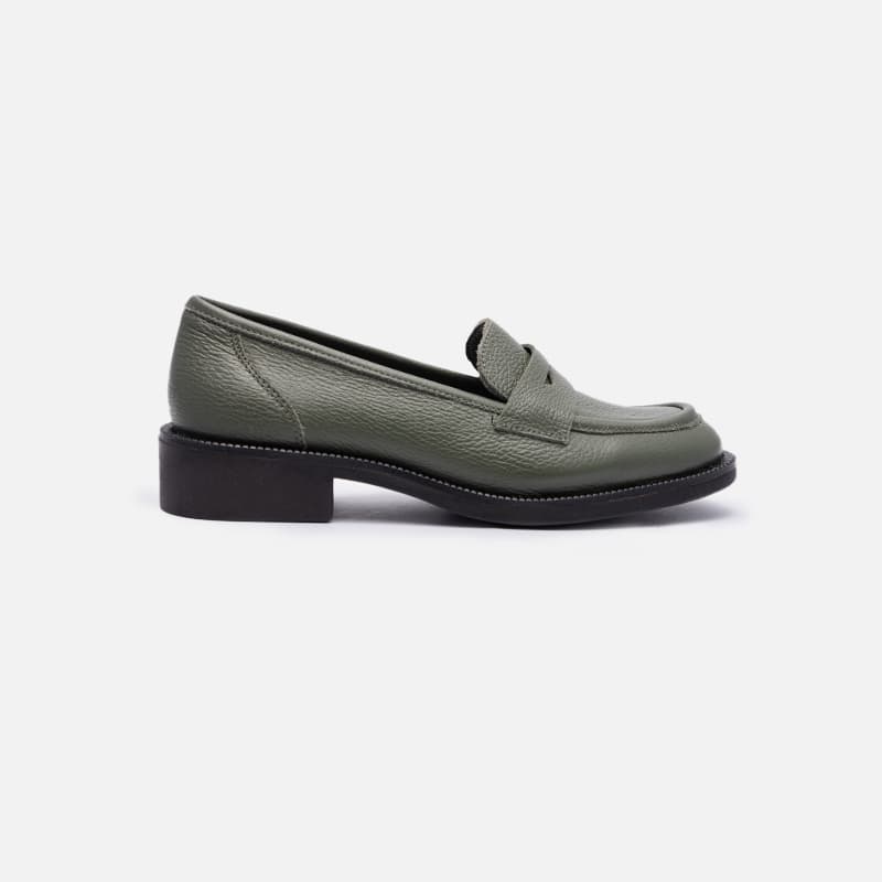MOCASSIM EM COURO VERDE