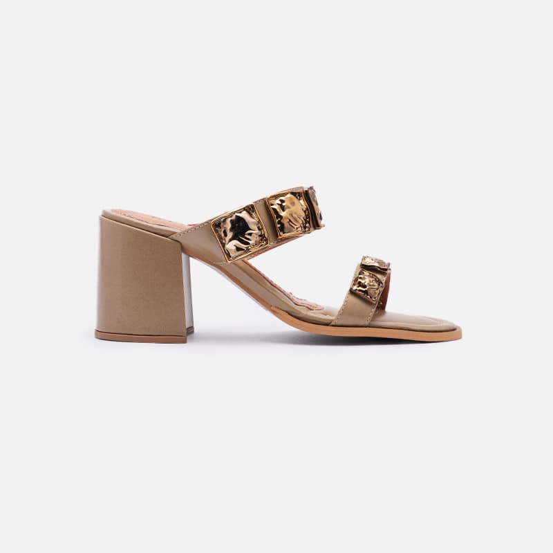 MULE EM COURO KAKI