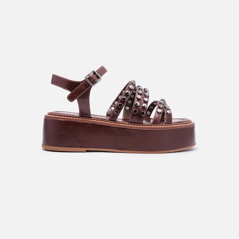 SANDALIA EM COURO CHOCOLATE